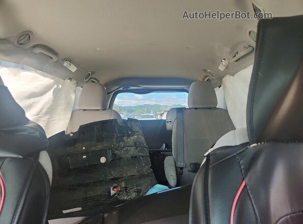5TDKZ3DC6HS783256 2017 TOYOTA SIENNA Charcoal Հետևի նստատեղերի տեսք