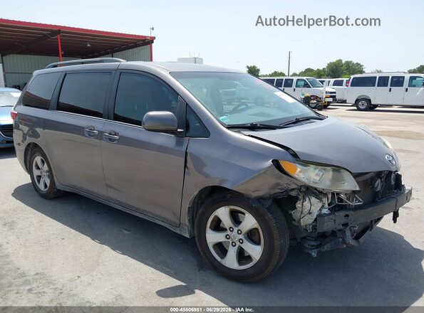 5TDKZ3DC6HS888783 2017 TOYOTA SIENNA Gray 