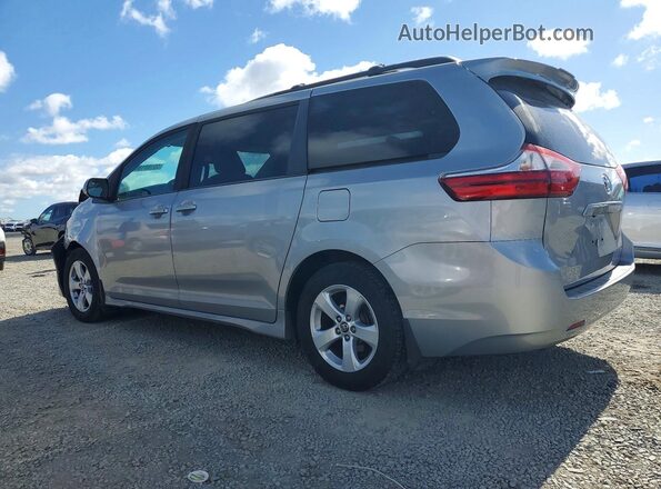 5TDKZ3DC6JS946977 2018 TOYOTA SIENNA Silver 