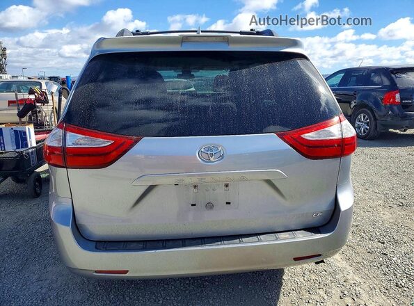 5TDKZ3DC6JS946977 2018 TOYOTA SIENNA Silver 