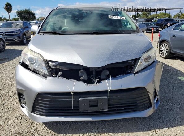 5TDKZ3DC6JS946977 2018 TOYOTA SIENNA Silver 