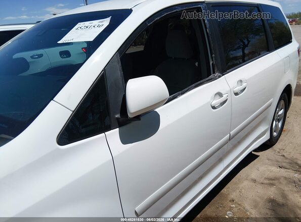 5TDKZ3DC6LS049984 2020 TOYOTA SIENNA White Front view