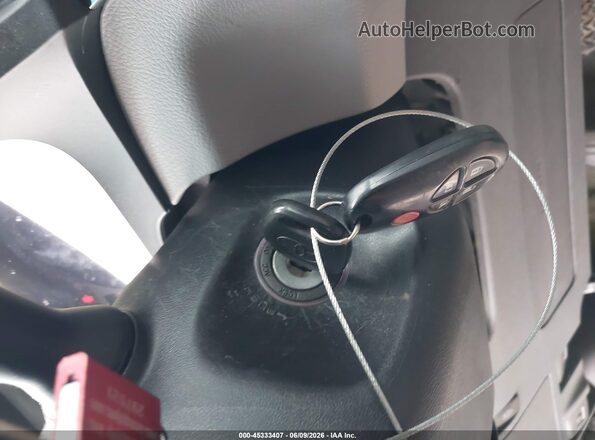 5TDKZ3DC8HS771707 2017 TOYOTA SIENNA Silver Vista del salpicadero