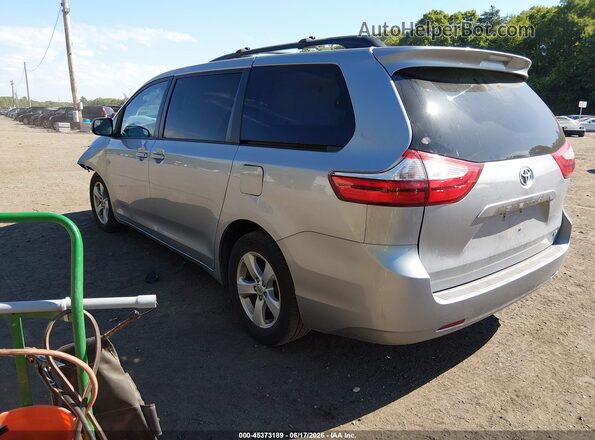 5TDKZ3DC8HS844820 2017 TOYOTA SIENNA Серебряный Задняя левая четверть