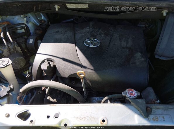 5TDKZ3DC8HS844820 2017 TOYOTA SIENNA Серебряный Вид сзади