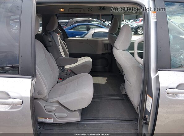 5TDKZ3DC8HS844963 2017 TOYOTA SIENNA Blue Vista de la etiqueta del VIN