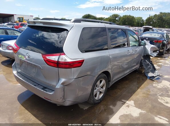 5TDKZ3DC8HS844963 2017 TOYOTA SIENNA Blue Trasero derecho