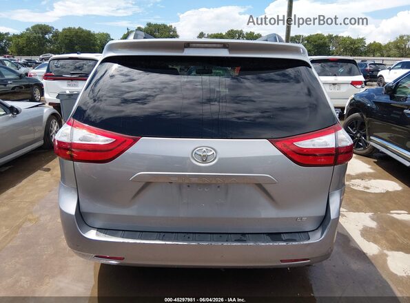 5TDKZ3DC8HS844963 2017 TOYOTA SIENNA Blue 