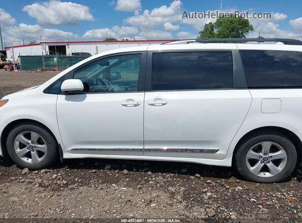5TDKZ3DC8JS946401 2018 TOYOTA SIENNA White 360 interior view