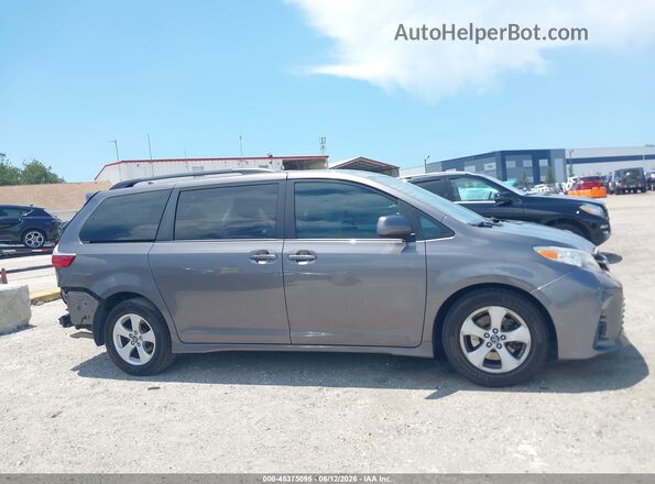 5TDKZ3DC9JS954586 2018 TOYOTA SIENNA Gray 360 interior view