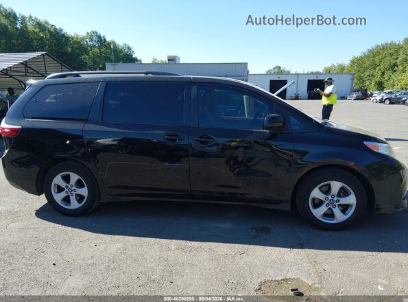 5TDKZ3DC9JS957469 2018 TOYOTA SIENNA Black Սալոնի հետևի տեսք