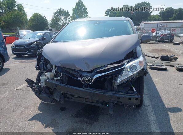 5TDKZ3DCXJS965483 2018 TOYOTA SIENNA Серый Вид щитка приборов