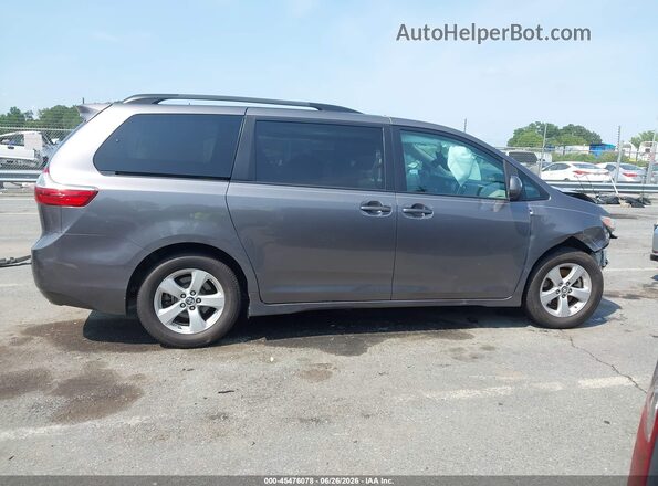 5TDKZ3DCXJS965483 2018 TOYOTA SIENNA Серый Вид задней части салона