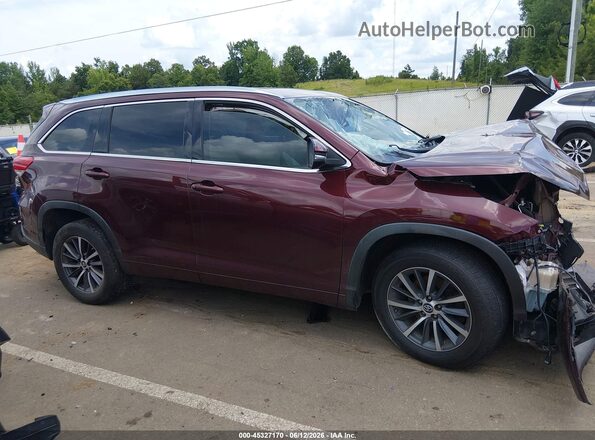 5TDKZRFH0JS263040 2018 TOYOTA HIGHLANDER Maroon Vista interior trasera