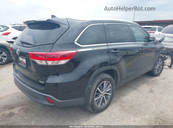 5TDKZRFH2JS537712 2018 TOYOTA HIGHLANDER Black Задня права чверть