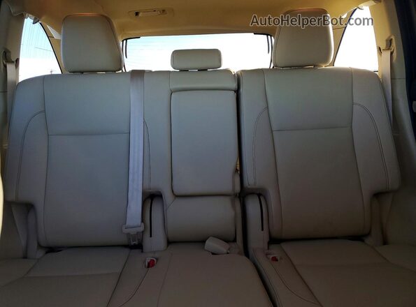 5TDKZRFH2KS342355 2019 TOYOTA HIGHLANDER Burgundy Rear seats view