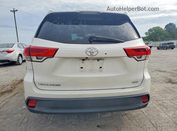 5TDKZRFH3JS530154 2018 TOYOTA HIGHLANDER White Вид ззаду