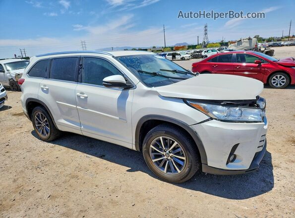 5TDKZRFH3JS544474 2018 TOYOTA HIGHLANDER White Передня права чверть