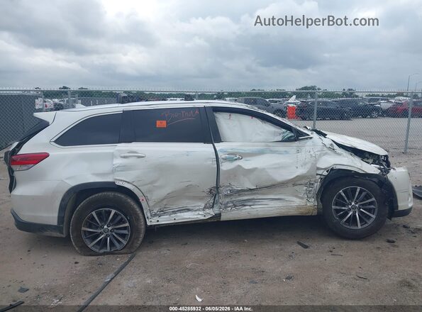 5TDKZRFH4HS521683 2017 TOYOTA HIGHLANDER White Շարժիչի բաժամունքի տեսք