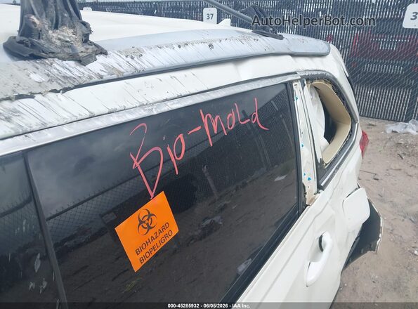 5TDKZRFH4HS521683 2017 TOYOTA HIGHLANDER White Առջևի վահանակի տեսք