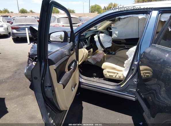 5TDKZRFH4HS522526 2017 TOYOTA HIGHLANDER Синий Вид салона спереди