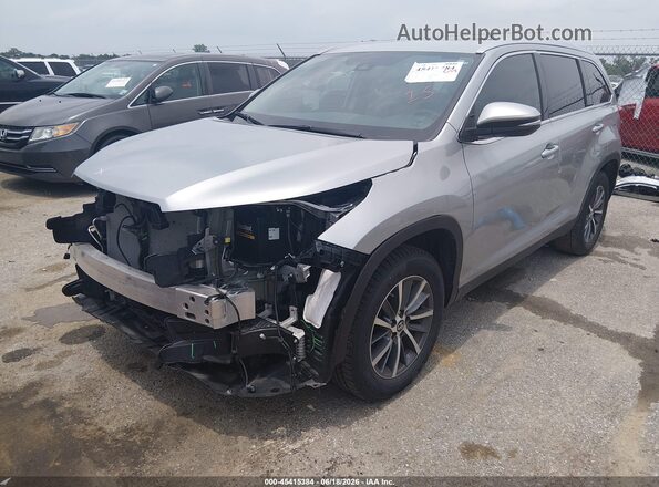 5TDKZRFH4KS355978 2019 TOYOTA HIGHLANDER Silver Front left