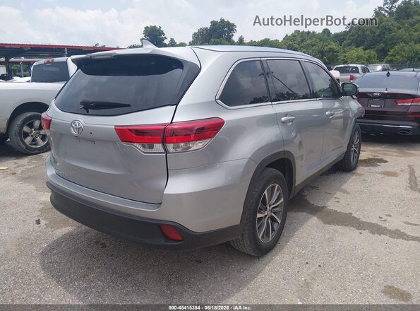 5TDKZRFH4KS355978 2019 TOYOTA HIGHLANDER Silver Rear right
