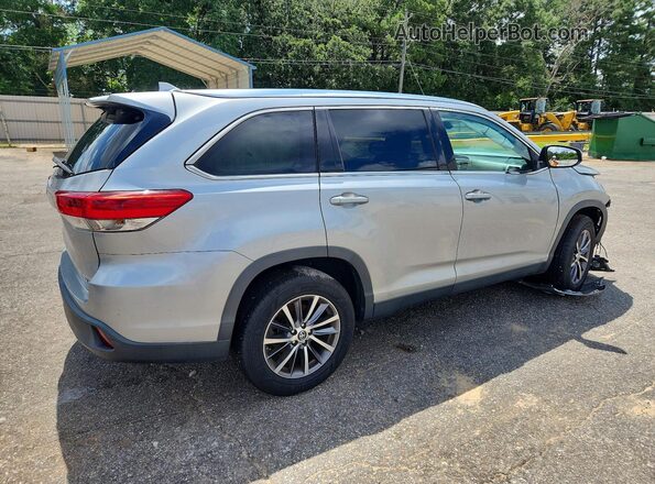 5TDKZRFH4KS552410 2019 TOYOTA HIGHLANDER Silver Հետևի աջ