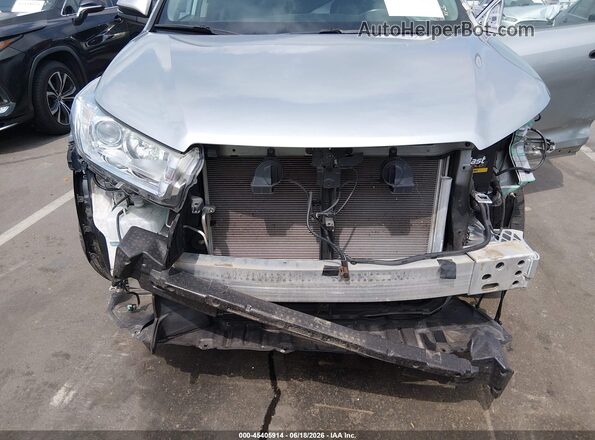 5TDKZRFH4KS556313 2019 TOYOTA HIGHLANDER Серебряный Вид спереди
