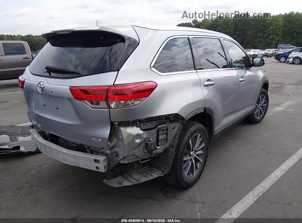5TDKZRFH4KS556313 2019 TOYOTA HIGHLANDER Серебряный Задняя правая четверть
