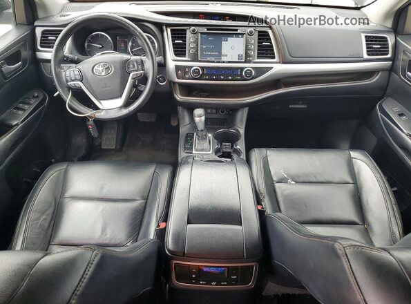 5TDKZRFH5HS520977 2017 TOYOTA HIGHLANDER Black Dashboard view