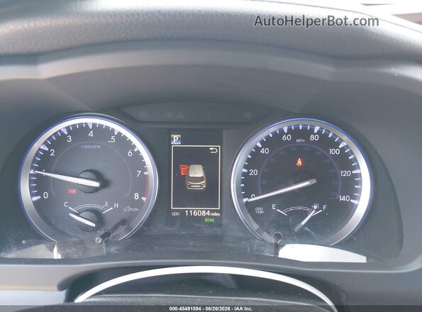 5TDKZRFH5JS538742 2018 TOYOTA HIGHLANDER White Vista de los asientos traseros
