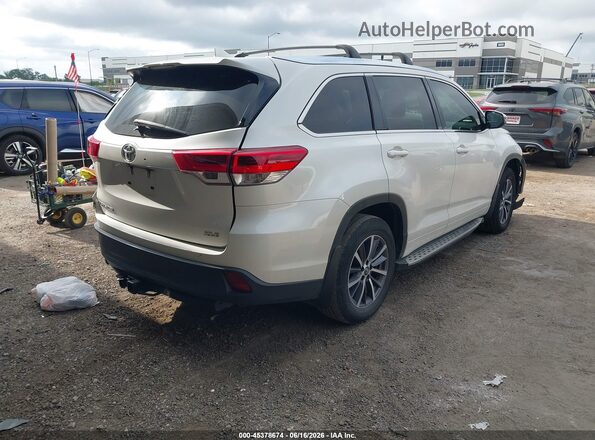 5TDKZRFH7HS510774 2017 TOYOTA HIGHLANDER White Задня права чверть