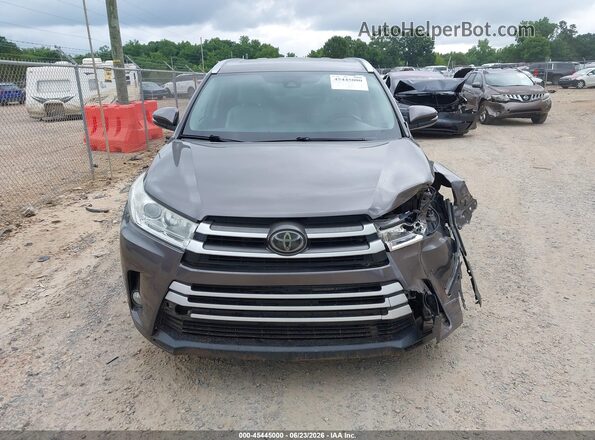 5TDKZRFH7JS544235 2018 TOYOTA HIGHLANDER Gray ხელსაწყოთა პანელის ხედი
