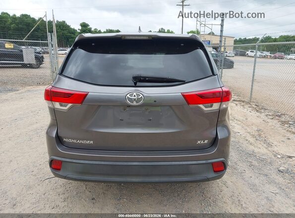 5TDKZRFH7JS544235 2018 TOYOTA HIGHLANDER Gray 
