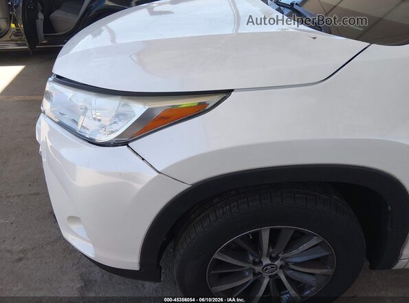 5TDKZRFH8HS511237 2017 TOYOTA HIGHLANDER Белый Вид задней части салона