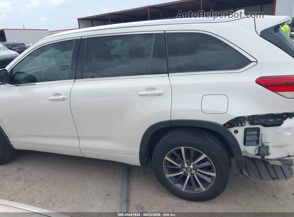 5TDKZRFH9HS512641 2017 TOYOTA HIGHLANDER White Սալոնի 360 աստիճան տեսք