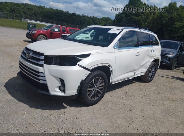 5TDKZRFH9JS534483 2018 TOYOTA HIGHLANDER White Front left
