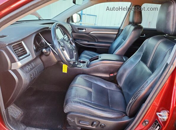 5TDKZRFHXJS539000 2018 TOYOTA HIGHLANDER Red Вид салону спереду