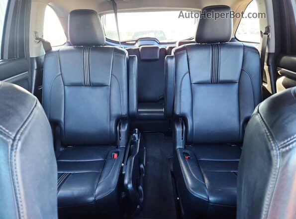 5TDKZRFHXJS539000 2018 TOYOTA HIGHLANDER Red Вид задніх сидінь