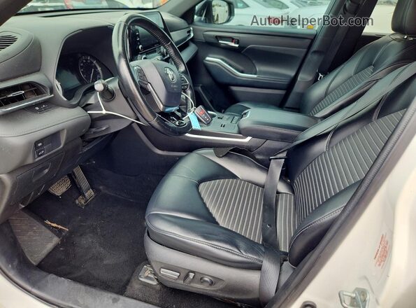 5TDLZRAH1MS065440 2021 TOYOTA HIGHLANDER White Vista interior delantera