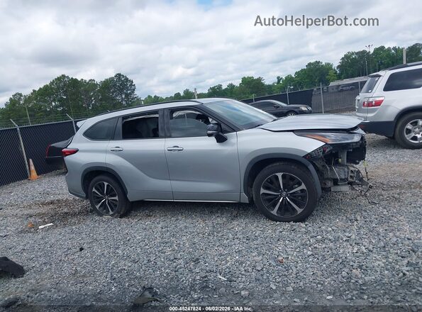5TDLZRAH3MS041642 2021 TOYOTA HIGHLANDER Gray Vista interior trasera