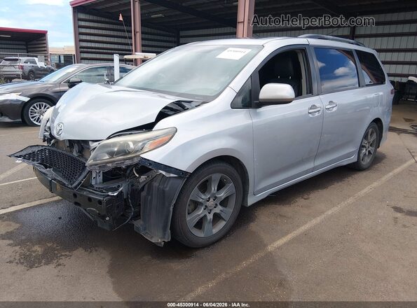 5TDXK3DC5GS766389 2016 TOYOTA SIENNA Silver Przód lewy