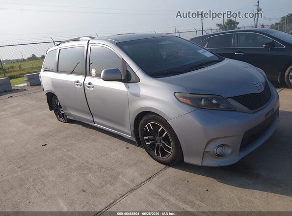 5TDXK3DC8GS714349 2016 TOYOTA SIENNA Gray უკანა სალონის ხედი