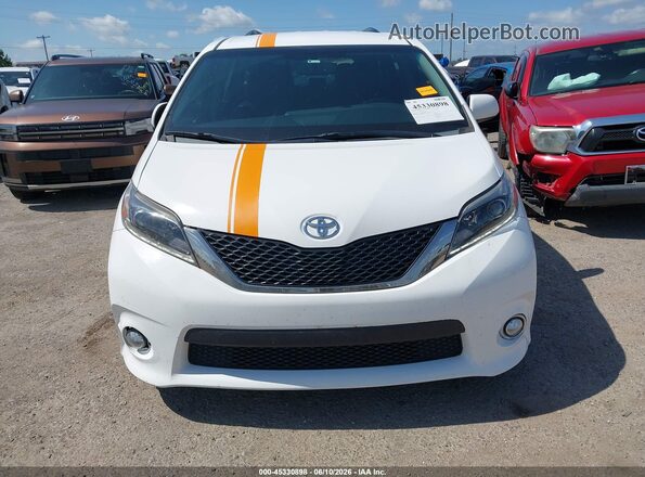 5TDXK3DCXGS708469 2016 TOYOTA SIENNA White Dashboard view