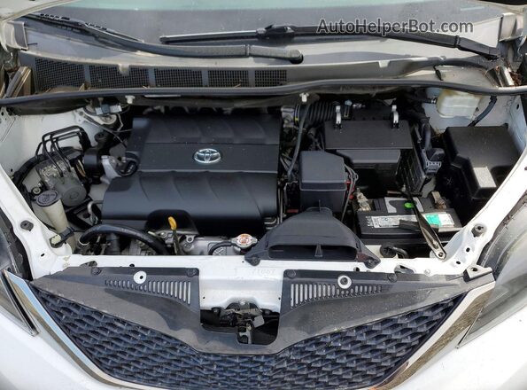 5TDXK3DCXGS764461 2016 TOYOTA SIENNA White Vista del compartimento del motor