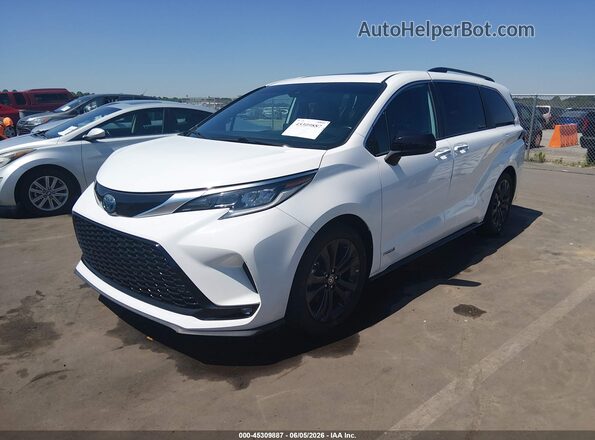 5TDXRKEC7MS007517 2021 TOYOTA SIENNA White Przód lewy