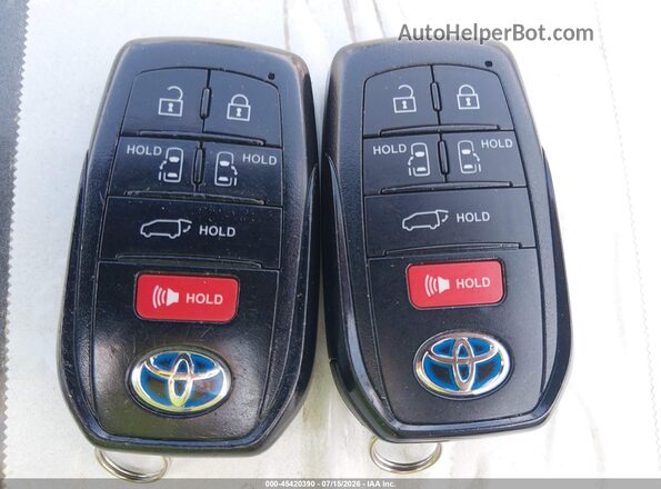 5TDXRKEC9MS020527 2021 TOYOTA SIENNA Gray Dashboard view