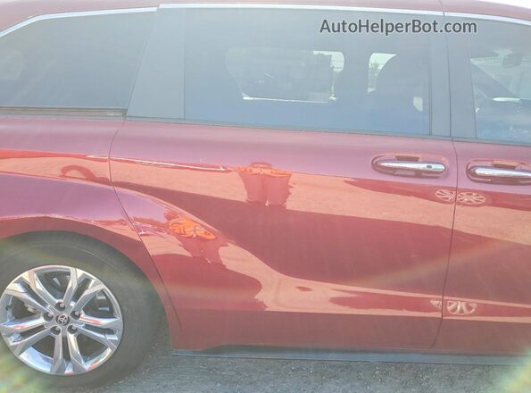 5TDXSKFC7PS077221 2023 TOYOTA SIENNA Red Rear interior view