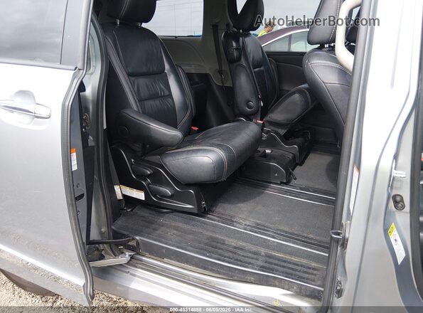 5TDXZ3DC0HS884234 2017 TOYOTA SIENNA Silver Vista de la etiqueta del VIN